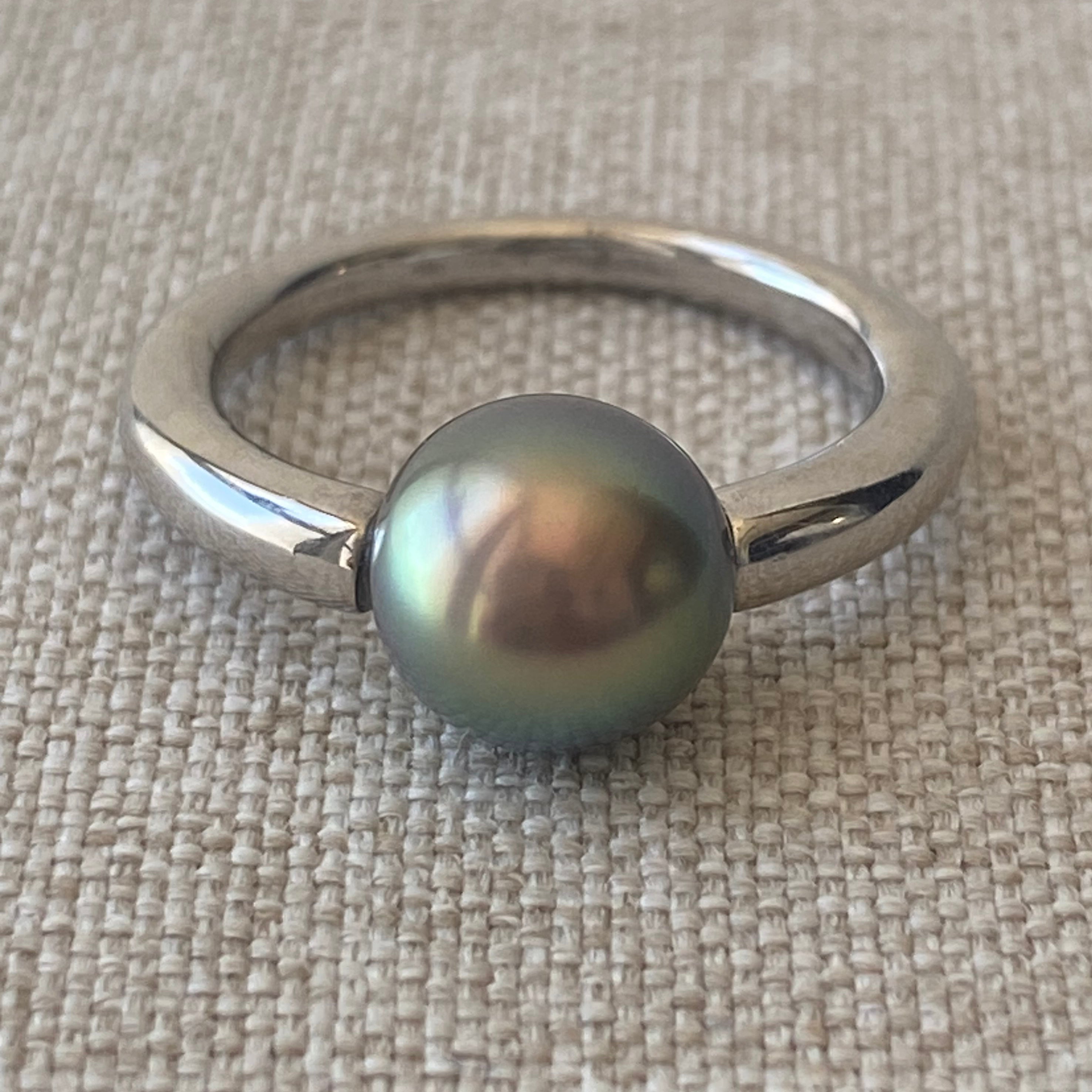 Wonderful Green Cortez Pearl on 14K White Gold Ring