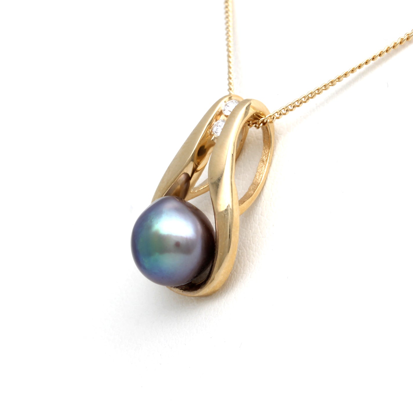 Iridescent Cortez Pearl on 18K Yellow Gold Pendant with Diamonds by Kathe Mai