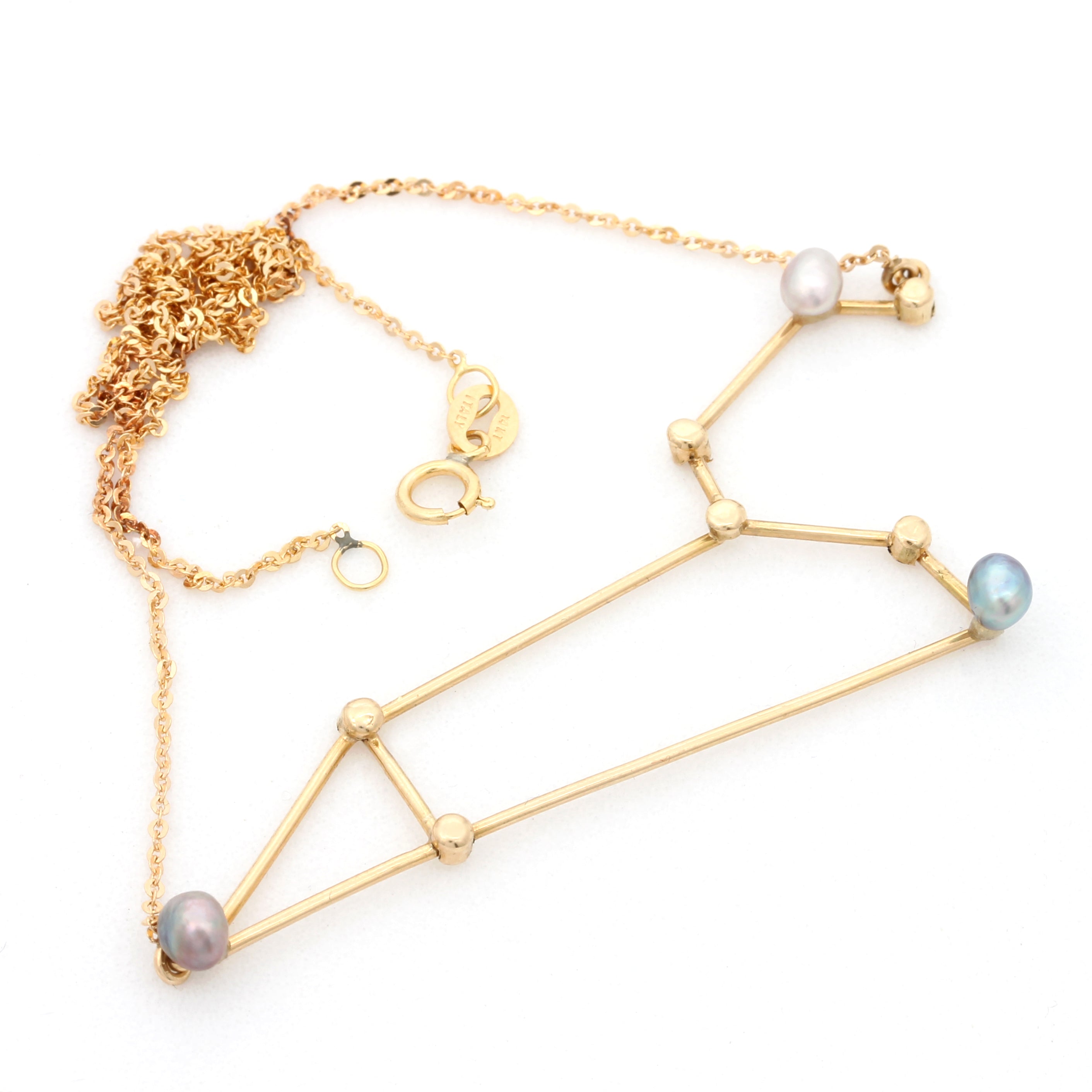 "Leo (July 23th - Aug 22th)" 14K Yellow Gold Pendant and Chain with Cortez Keshi Pearls