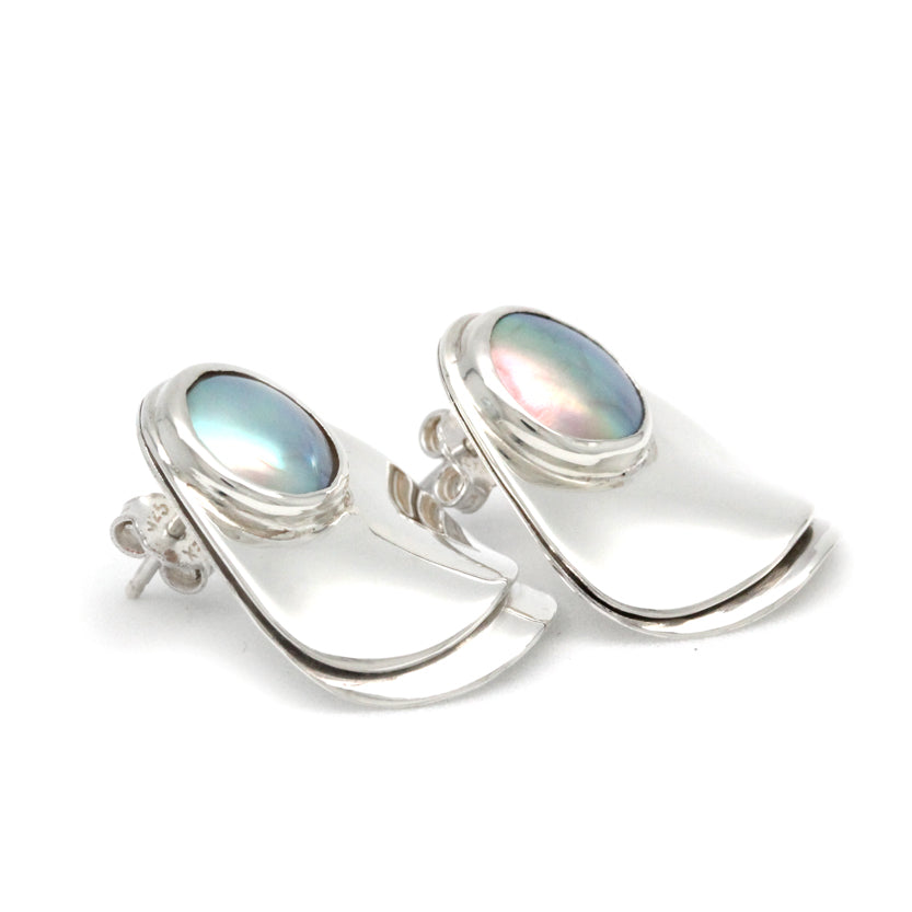 "Oyster" Silver Earrings with Cortez Mini Mabe Pearls by Sofía Cervantes