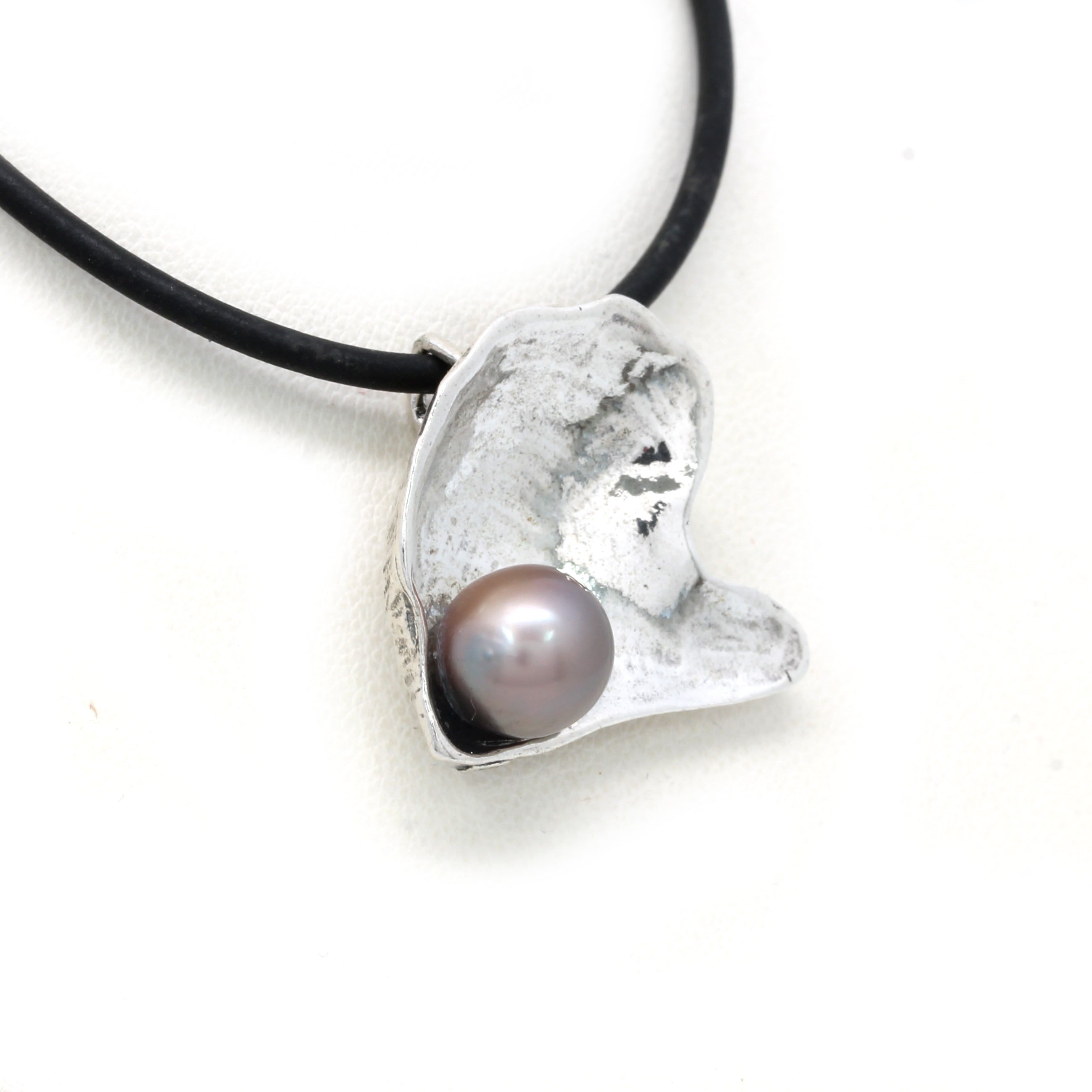 "Pteria" Silver Pendant with Cortez Pearl
