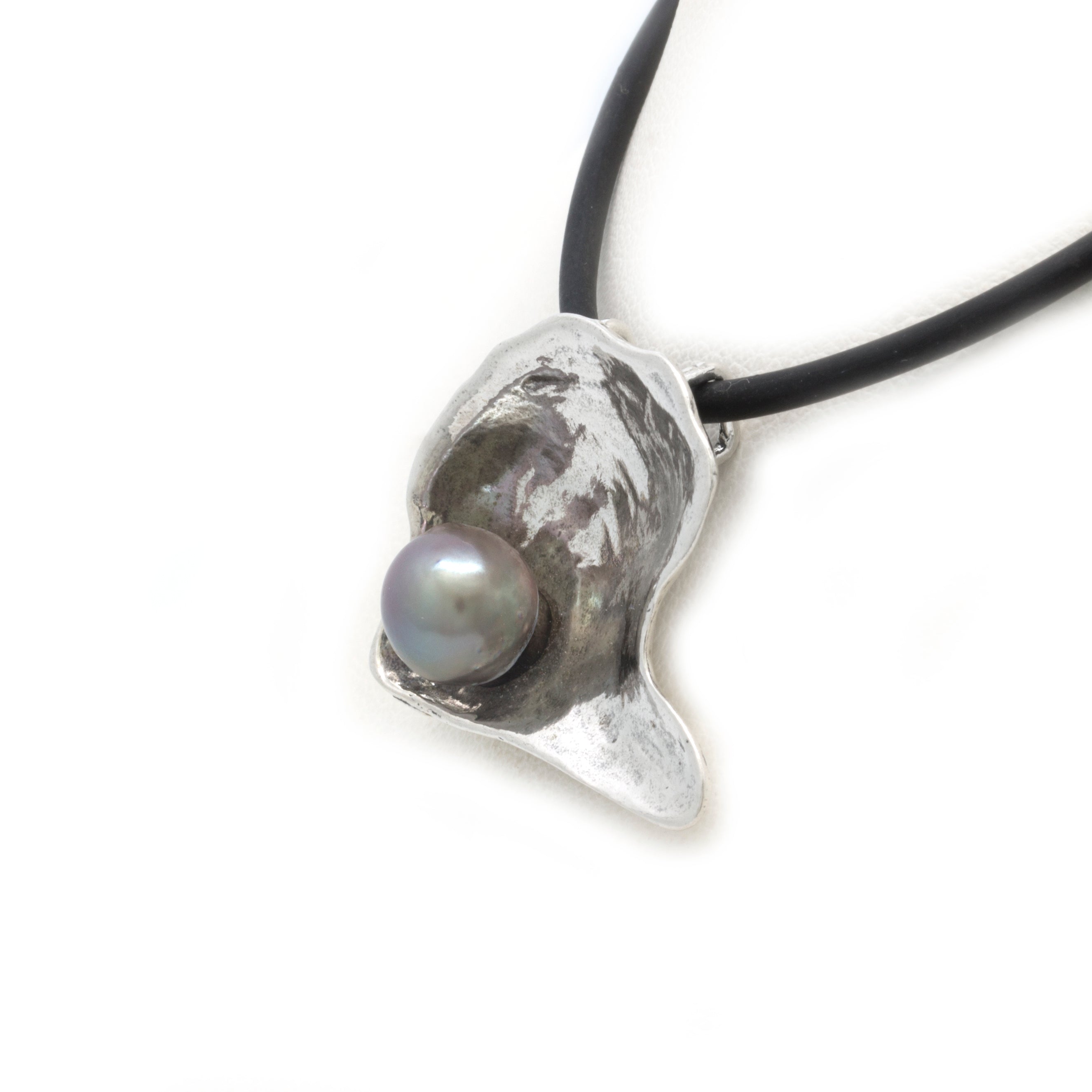 "Pteria" Silver Pendant with Stunning Cortez Pearl