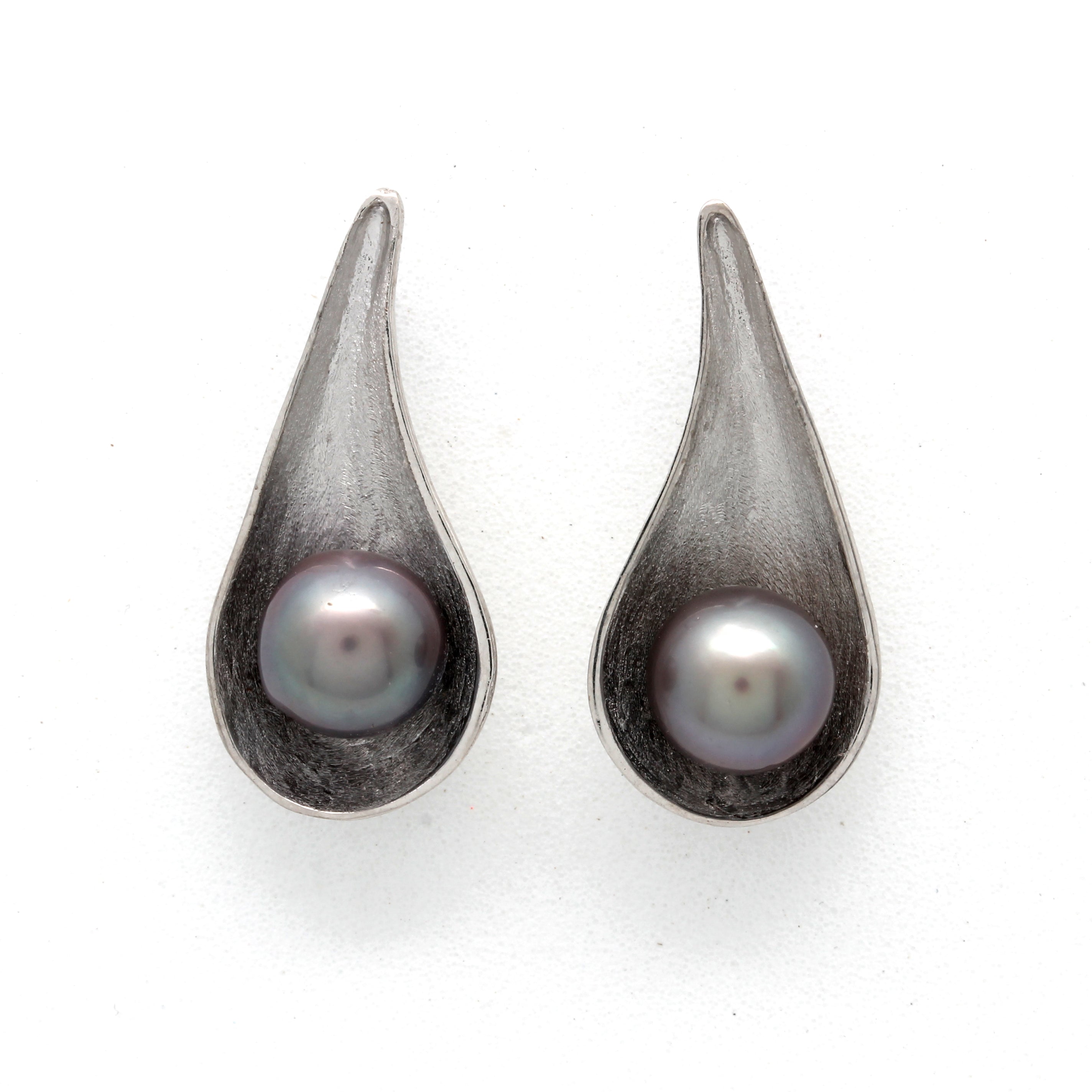 "Rain drop" Cortez pearl Silver Earrings by Gabriela Delgado