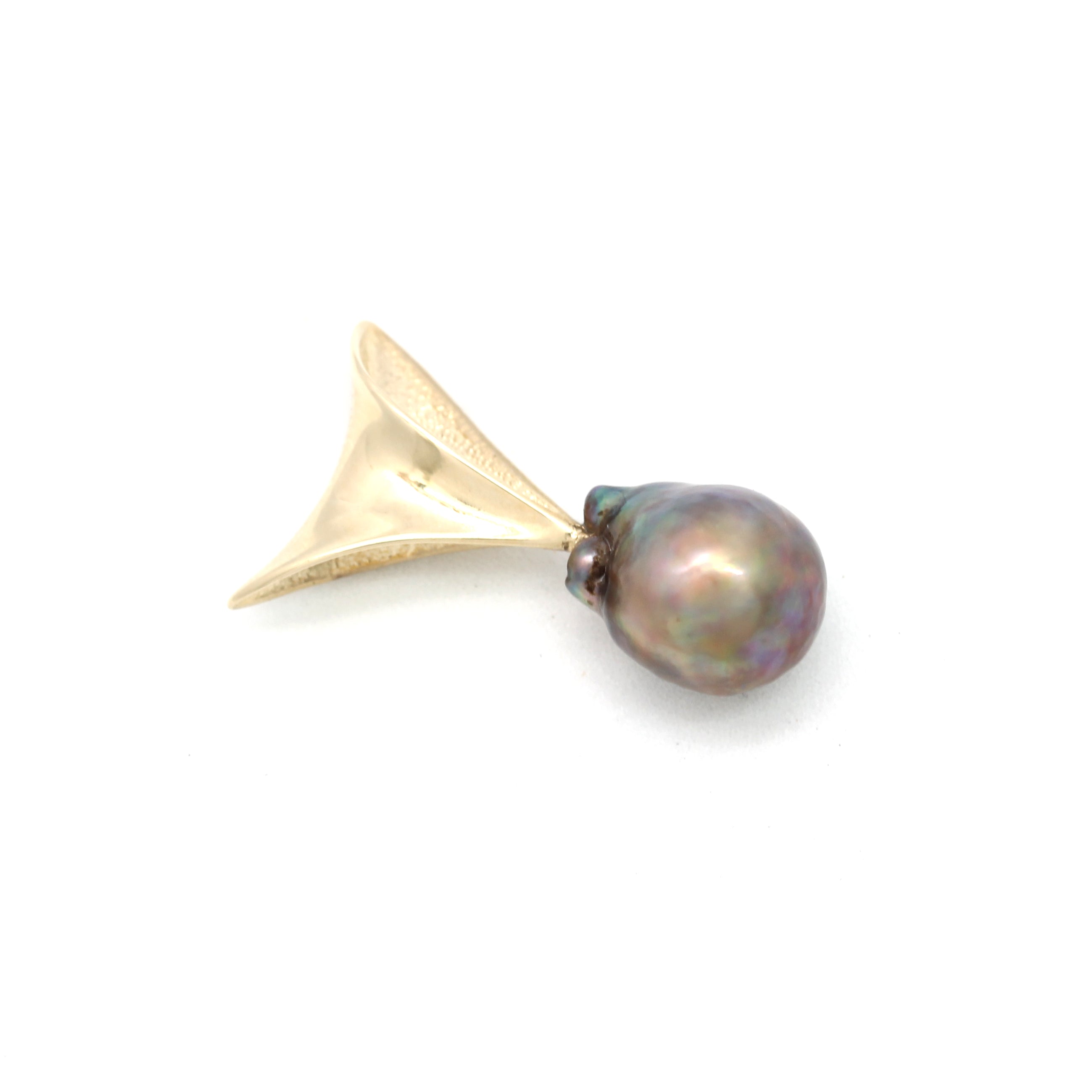 "Ventus" 14K Yellow Gold Pendant with Cortez Pearl