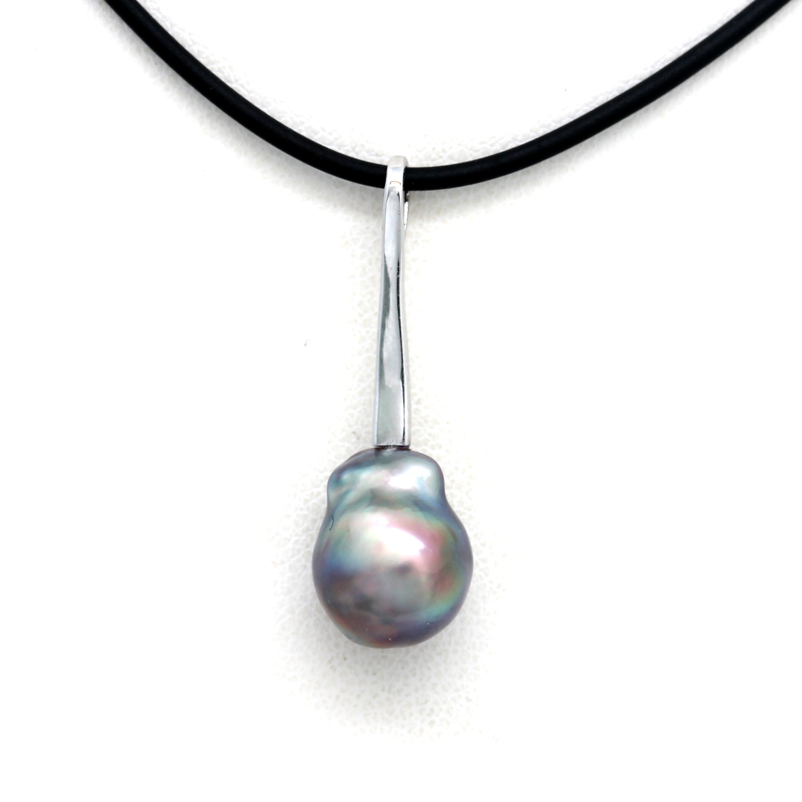 "Longhi" 14K White Gold Pendant with Cortez Pearl