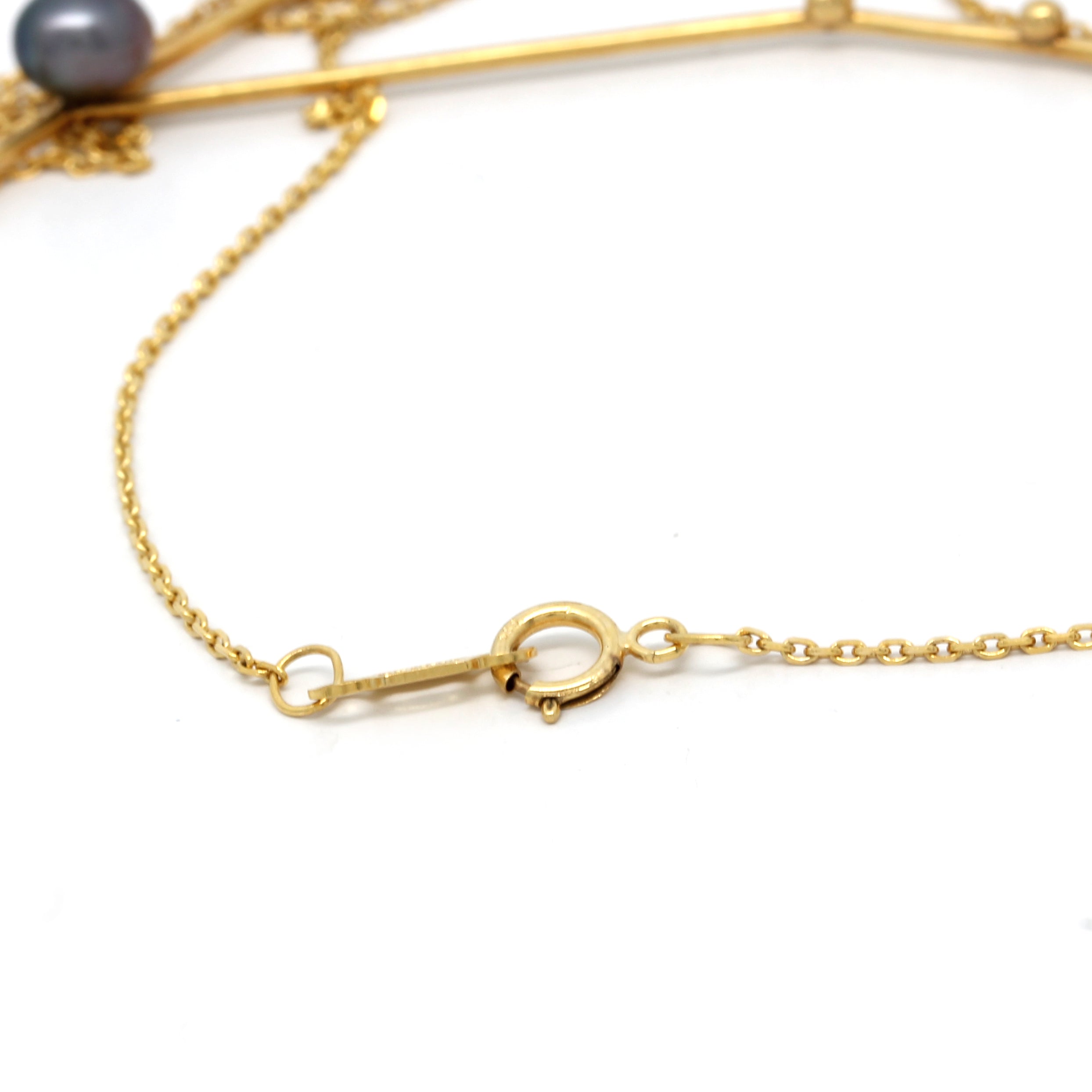 "Capricorn (Dec 22th - Jan 19th)" 14K Yellow Gold Pendant and Chain with Cortez Keshi Pearls